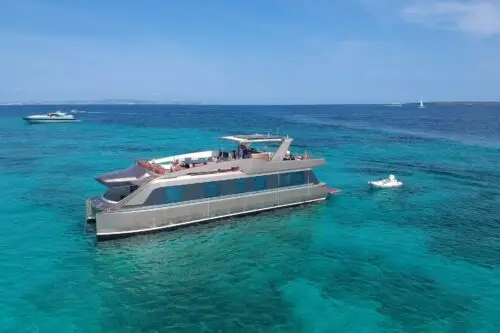 GOLDFINGER, Boutique Yacht mieten